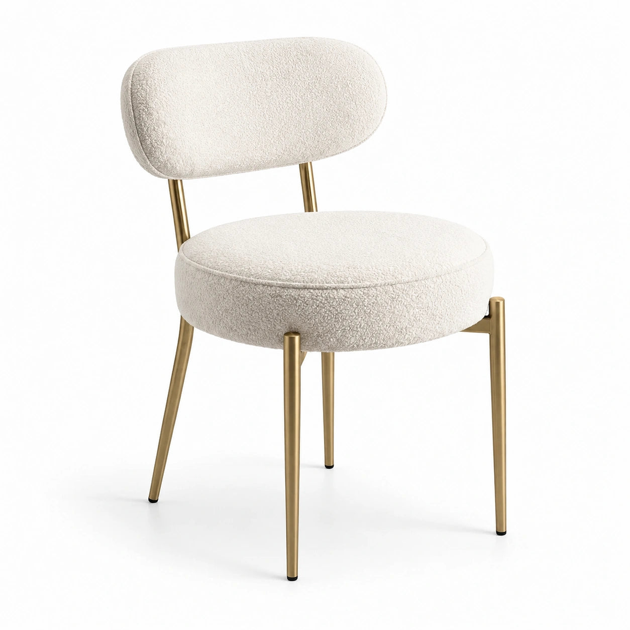 Sedia in bouclé crema con struttura dorata